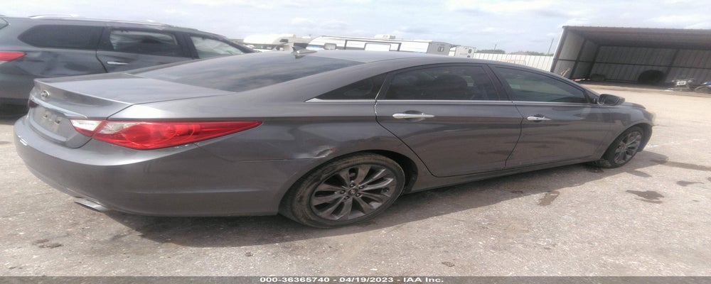 5NPEC4AC8BH265283 2011 HYUNDAI SONATA photo no. 4