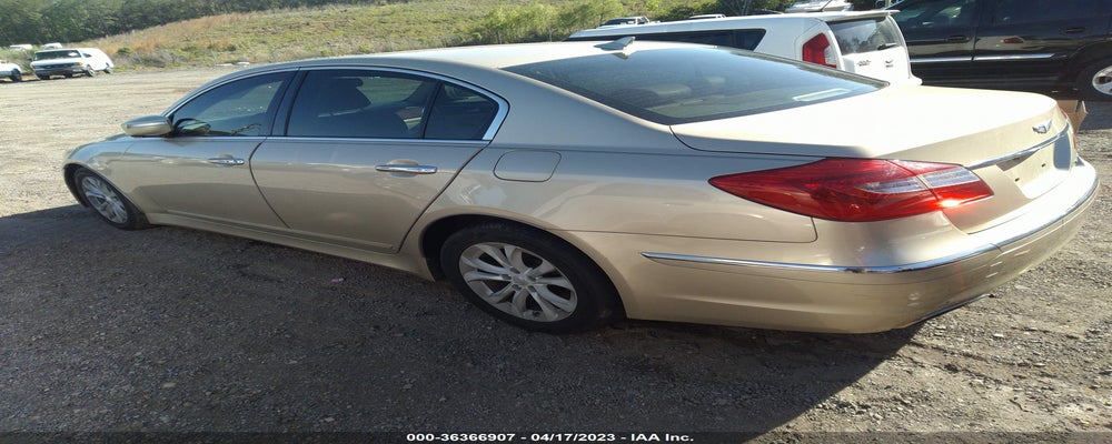 KMHGC4DD4CU154875 2012 HYUNDAI GENESIS photo no. 3