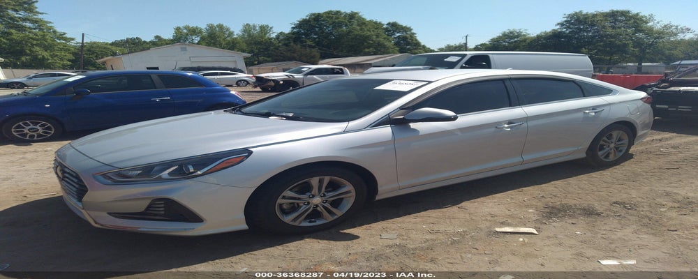 5NPE34AF9JH607462 2018 HYUNDAI SONATA photo no. 2