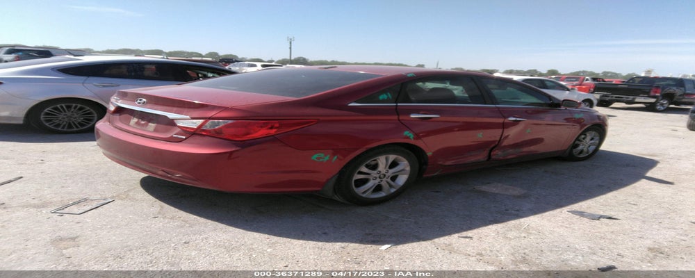 5NPEC4ACXBH120097 2011 HYUNDAI SONATA photo no. 4
