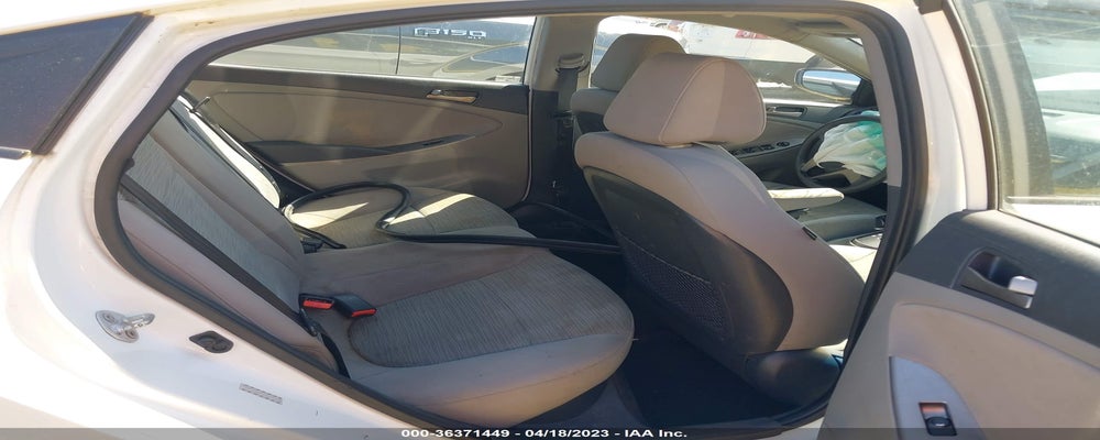 KMHCT4AE5GU014349 2016 HYUNDAI ACCENT photo no. 8