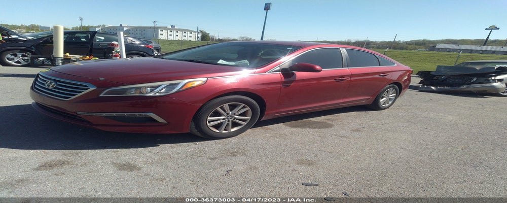 5NPE24AF7FH063991 2015 HYUNDAI SONATA photo no. 2