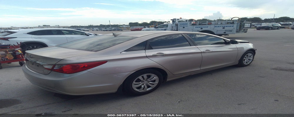5NPEB4AC9BH279258 2011 HYUNDAI SONATA photo no. 4
