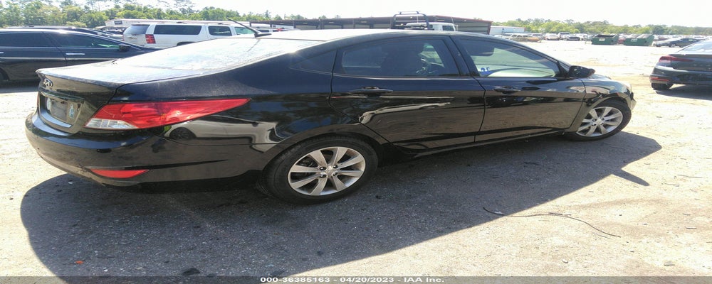 KMHCU4AE3DU444499 2013 HYUNDAI ACCENT photo no. 4