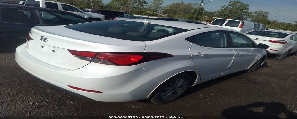 5NPDH4AEXFH630101 2015 HYUNDAI ELANTRA photo no. 4
