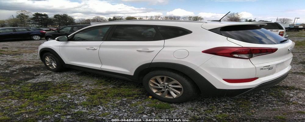 KM8J3CA2XGU104894 2016 HYUNDAI TUCSON photo no. 3