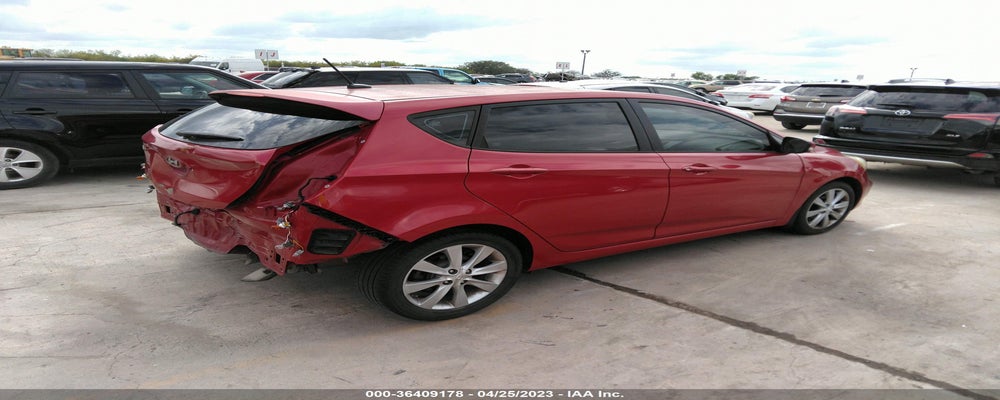 KMHCU5AE1DU085367 2013 HYUNDAI ACCENT photo no. 4