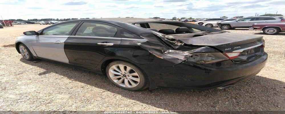 5NPEC4AC6BH307157 2011 HYUNDAI SONATA photo no. 3