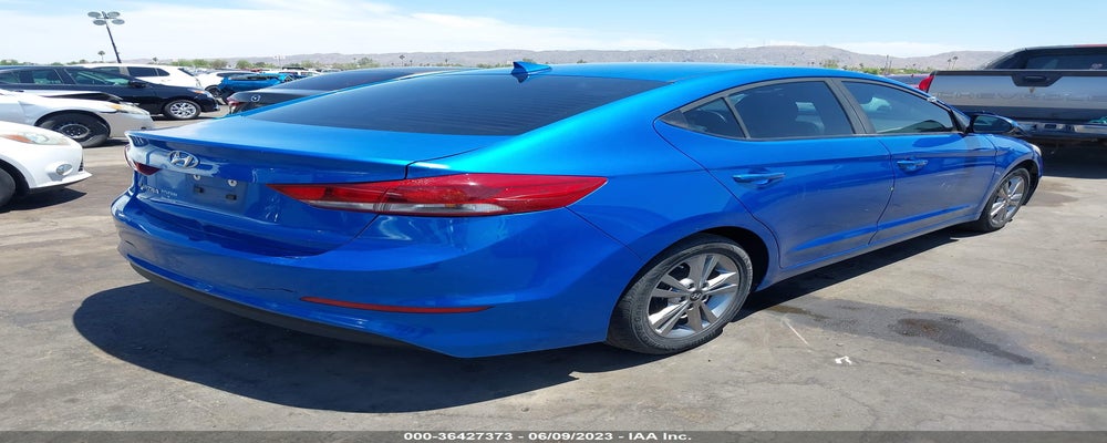 KMHD84LF9HU262052 2017 HYUNDAI ELANTRA photo no. 4