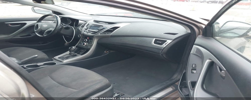 5NPDH4AE9GH716114 2016 HYUNDAI ELANTRA photo no. 5