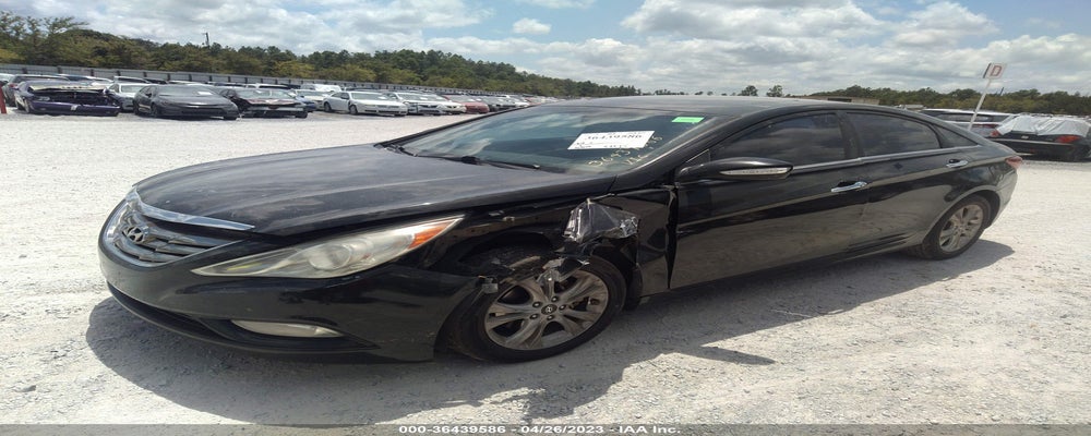 5NPEC4AC6BH138726 2011 HYUNDAI SONATA photo no. 2