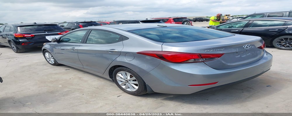 5NPDH4AE6GH680835 2016 HYUNDAI ELANTRA photo no. 3
