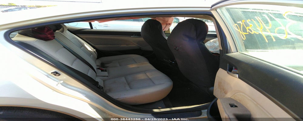 KMHD84LF9HU243890 2017 HYUNDAI ELANTRA photo no. 8