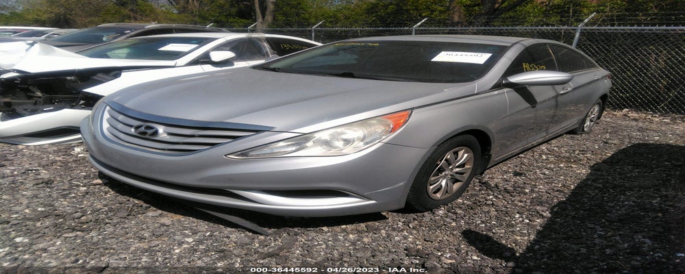 5NPEB4AC9BH143549 2011 HYUNDAI SONATA photo no. 2
