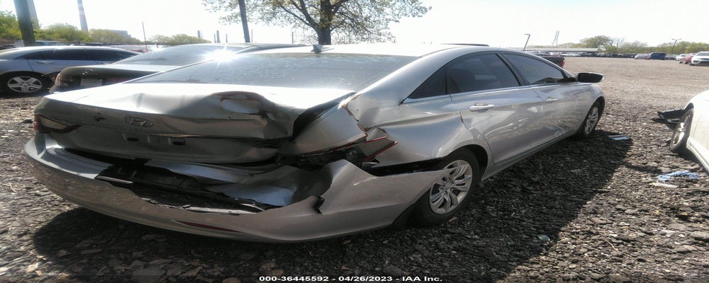 5NPEB4AC9BH143549 2011 HYUNDAI SONATA photo no. 4