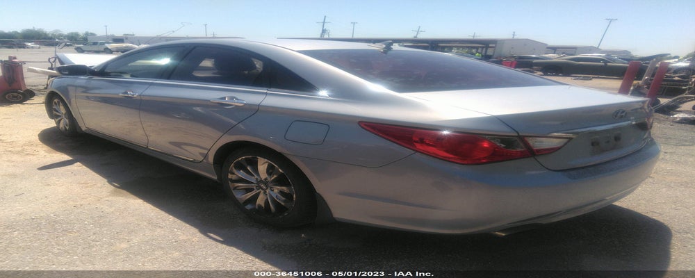 5NPEC4AB2BH247336 2011 HYUNDAI SONATA photo no. 3