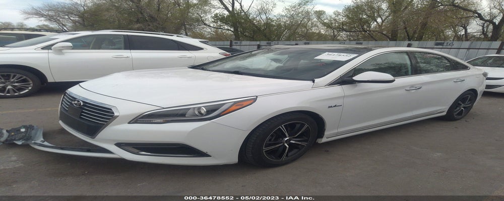 KMHE34L18GA019369 2016 HYUNDAI SONATA photo no. 2