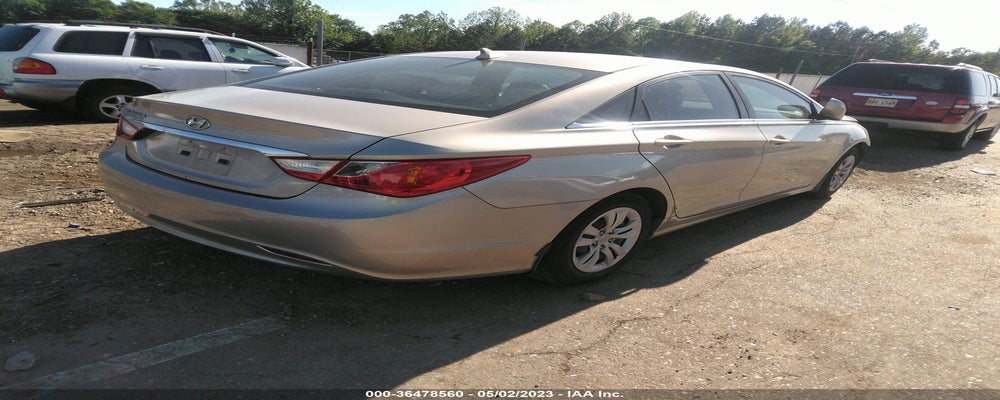 5NPEB4AC1BH023003 2011 HYUNDAI SONATA photo no. 4
