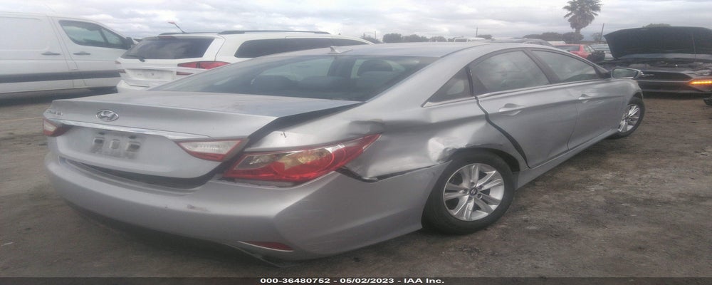 5NPEB4AC2EH921095 2014 HYUNDAI SONATA photo no. 4