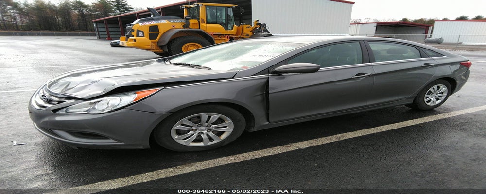 5NPEB4AC2BH066958 2011 HYUNDAI SONATA photo no. 2