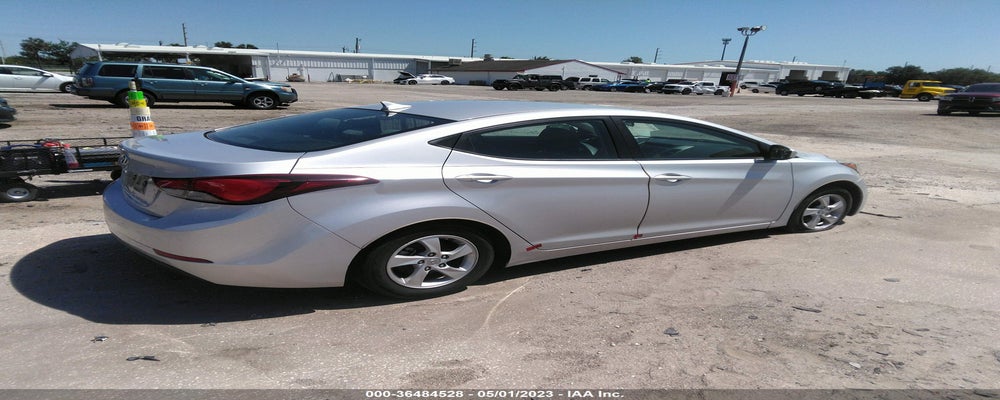 KMHDH4AE3FU425480 2015 HYUNDAI ELANTRA photo no. 4