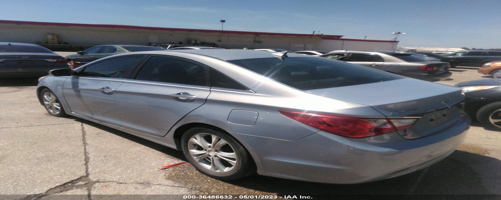 5NPEC4AC1BH020440 2011 HYUNDAI SONATA photo no. 3
