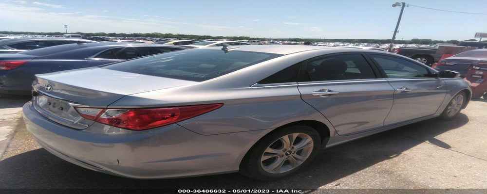 5NPEC4AC1BH020440 2011 HYUNDAI SONATA photo no. 4