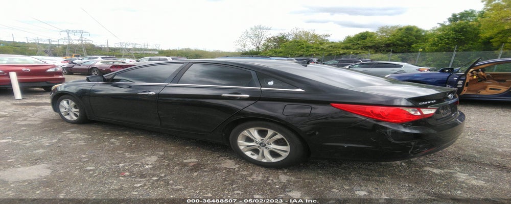 5NPEC4AC8BH227312 2011 HYUNDAI SONATA photo no. 3