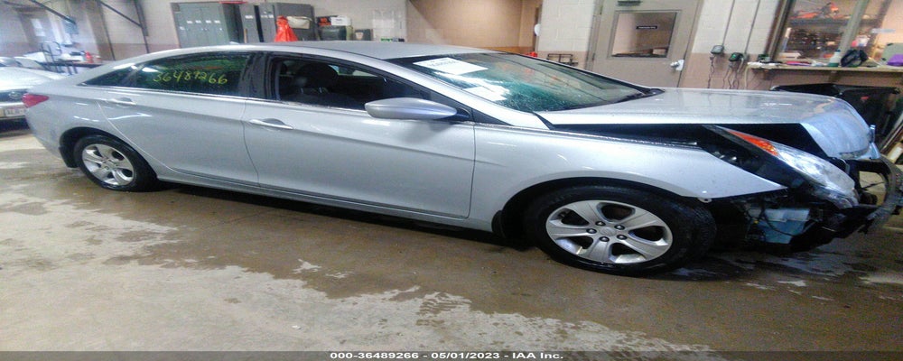 5NPEB4AC8BH192421 2011 HYUNDAI SONATA photo no. 12