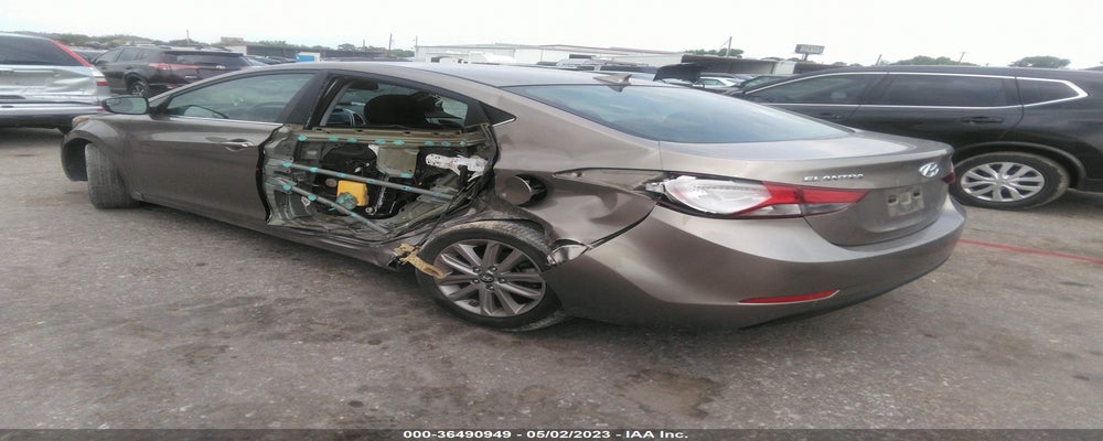 5NPDH4AE9FH588813 2015 HYUNDAI ELANTRA photo no. 3