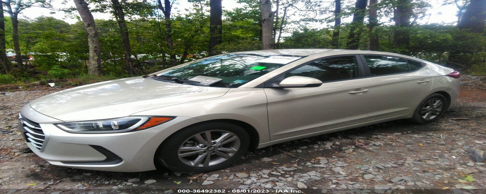 KMHD84LF4HU246003 2017 HYUNDAI ELANTRA photo no. 2