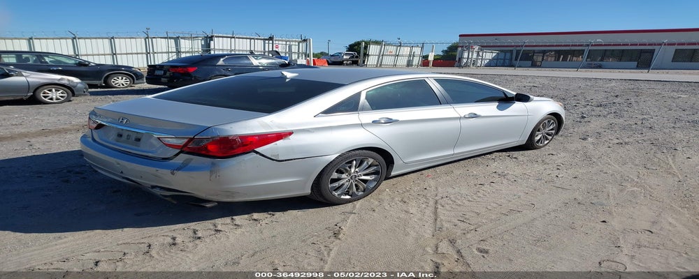 5NPEC4AC2BH091727 2011 HYUNDAI SONATA photo no. 4