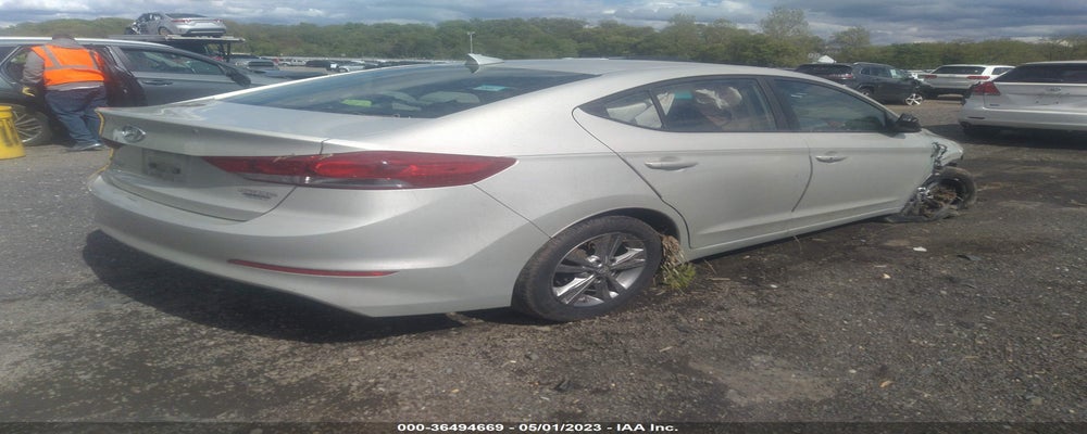 5NPD84LF1HH107140 2017 HYUNDAI ELANTRA photo no. 4
