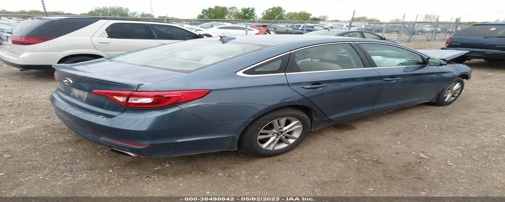 5NPE24AF8FH208813 2015 HYUNDAI SONATA photo no. 4