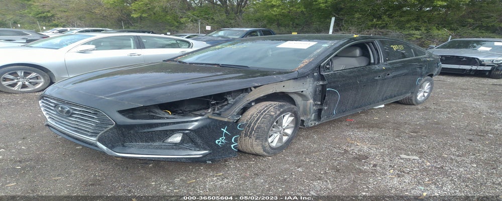 5NPE24AF5JH597872 2018 HYUNDAI SONATA photo no. 2