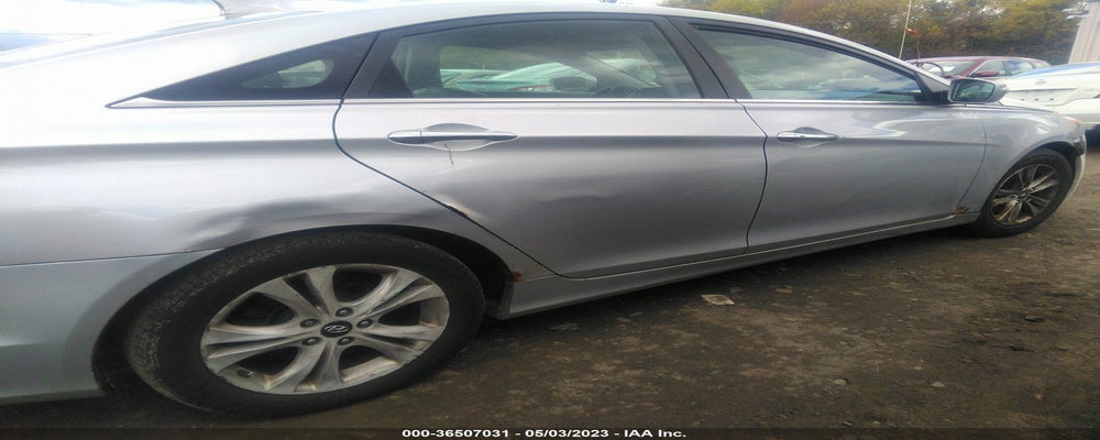 5NPEC4AC1BH023421 2011 HYUNDAI SONATA photo no. 6