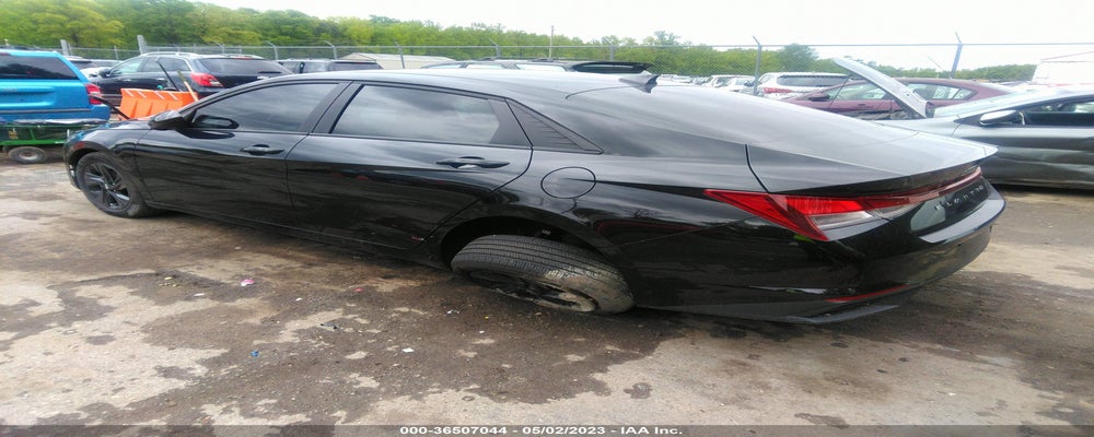 KMHLM4AG2PU376301 2023 HYUNDAI ELANTRA photo no. 3