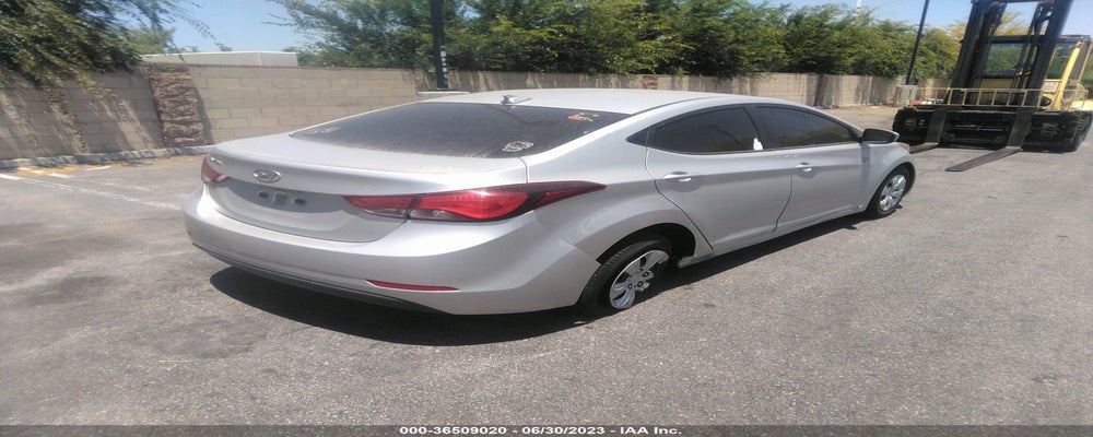 5NPDH4AE7GH692606 2016 HYUNDAI ELANTRA photo no. 4