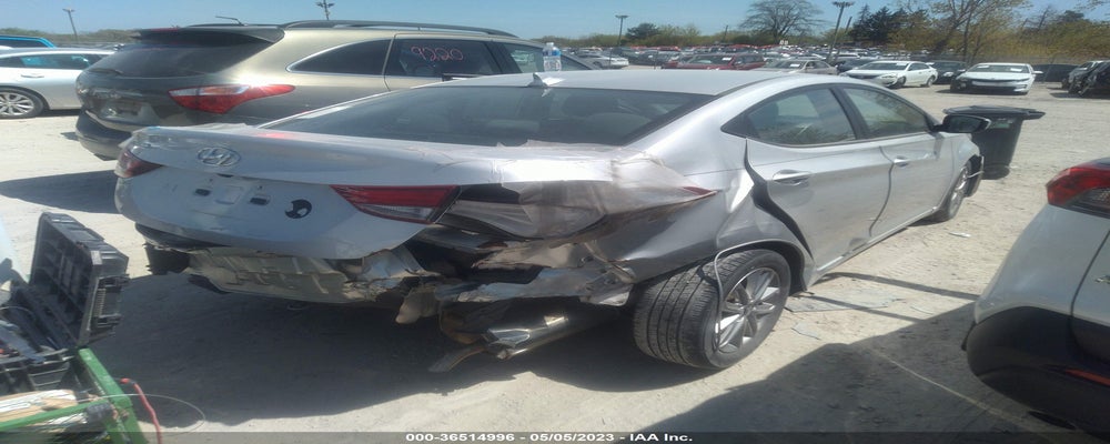 5NPDH4AE8FH604435 2015 HYUNDAI ELANTRA photo no. 4