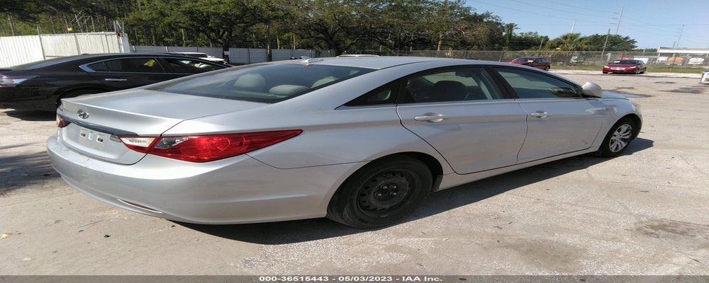 5NPEB4AC1CH451557 2012 HYUNDAI SONATA photo no. 4