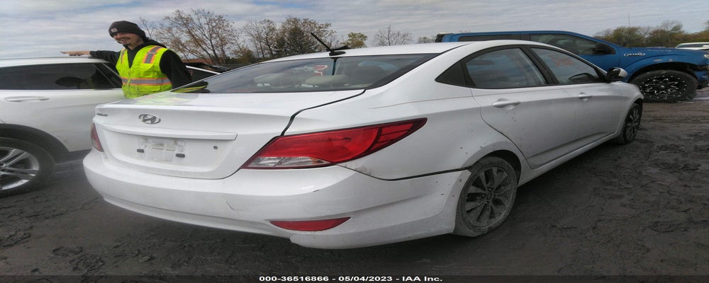 KMHCT4AE1HU343065 2017 HYUNDAI ACCENT photo no. 4