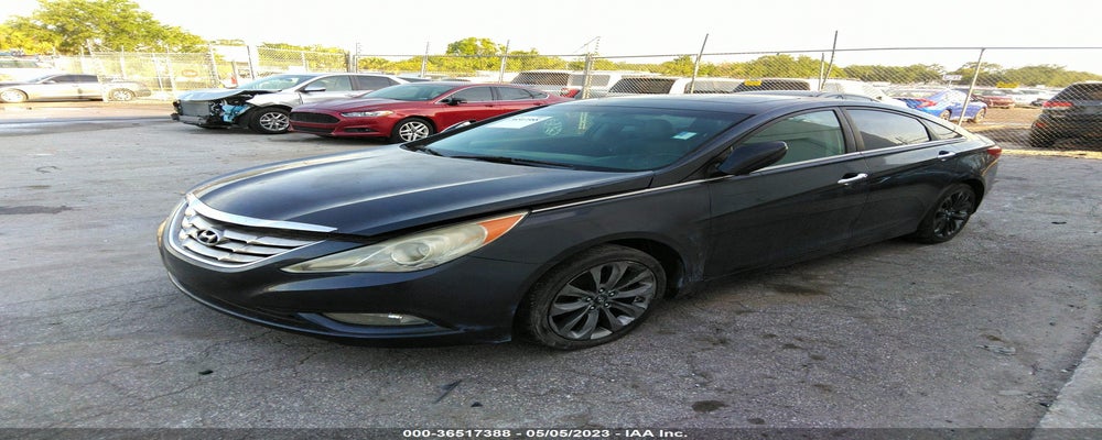 5NPEC4AC7BH162033 2011 HYUNDAI SONATA photo no. 2