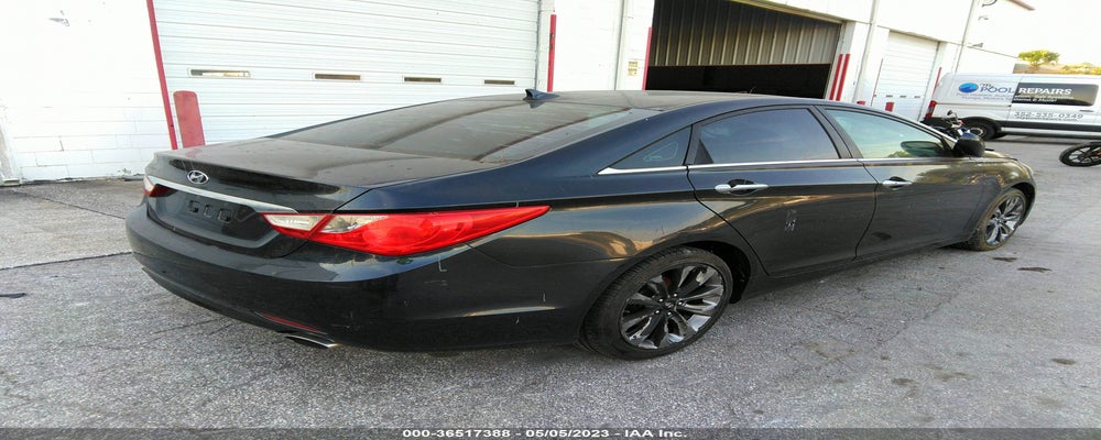 5NPEC4AC7BH162033 2011 HYUNDAI SONATA photo no. 4