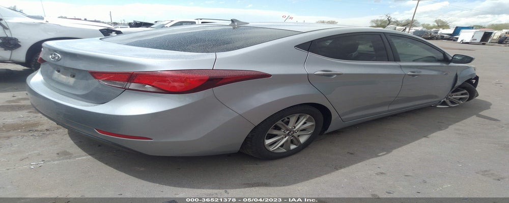 5NPDH4AEXFH551995 2015 HYUNDAI ELANTRA photo no. 4