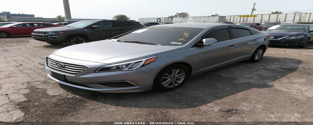 5NPE24AFXGH403913 2016 HYUNDAI SONATA photo no. 2