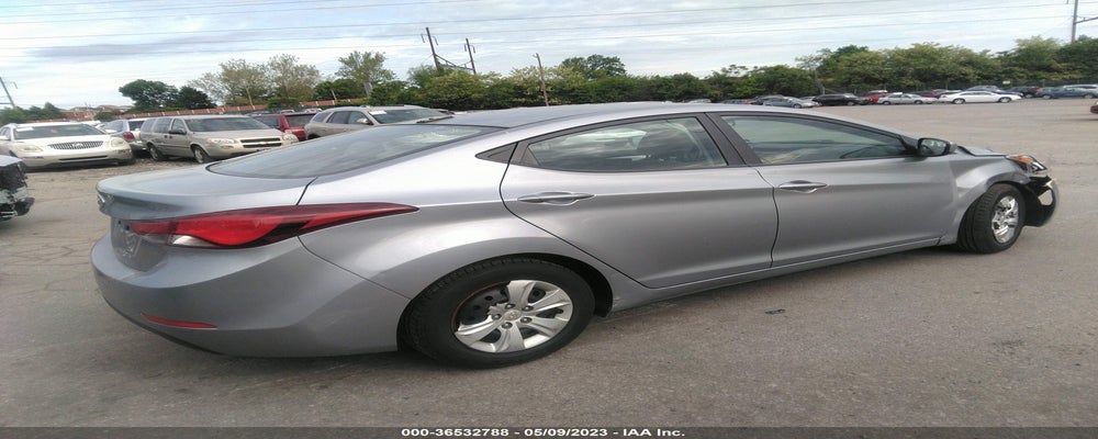 5NPDH4AE8GH764946 2016 HYUNDAI ELANTRA photo no. 4