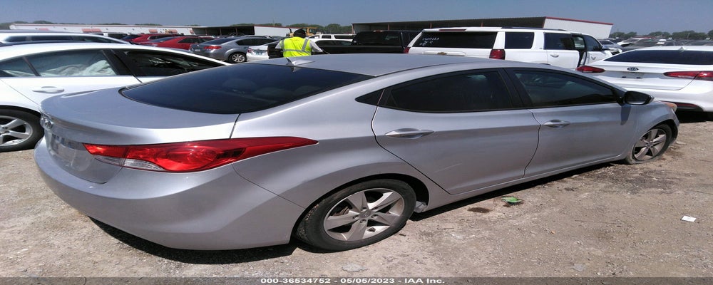 KMHDH4AE5BU117267 2011 HYUNDAI ELANTRA photo no. 4