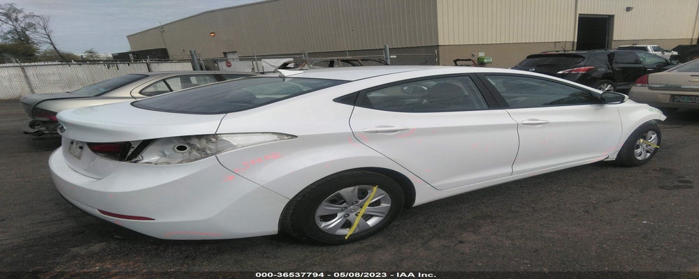 5NPDH4AE0GH767100 2016 HYUNDAI ELANTRA photo no. 4