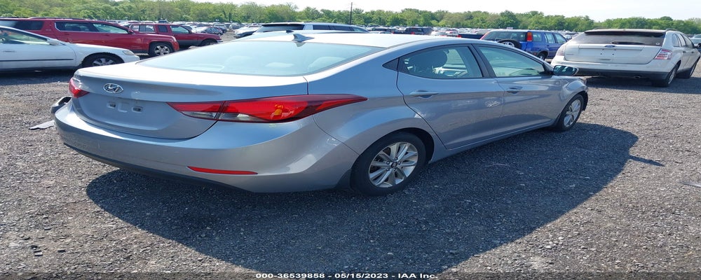 5NPDH4AE8FH640030 2015 HYUNDAI ELANTRA photo no. 4