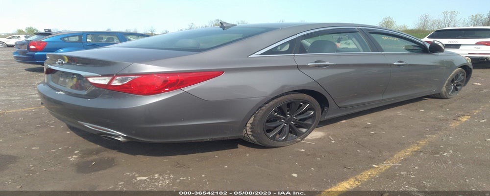 5NPEC4ACXBH065358 2011 HYUNDAI SONATA photo no. 4